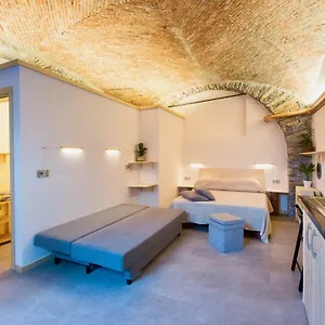  Apartment Rock & Wood - &